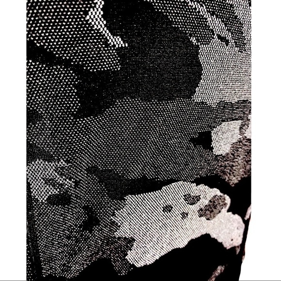 Athleta Tank Top Black Camo Fastest Track Racerback - Picture 3 of 6